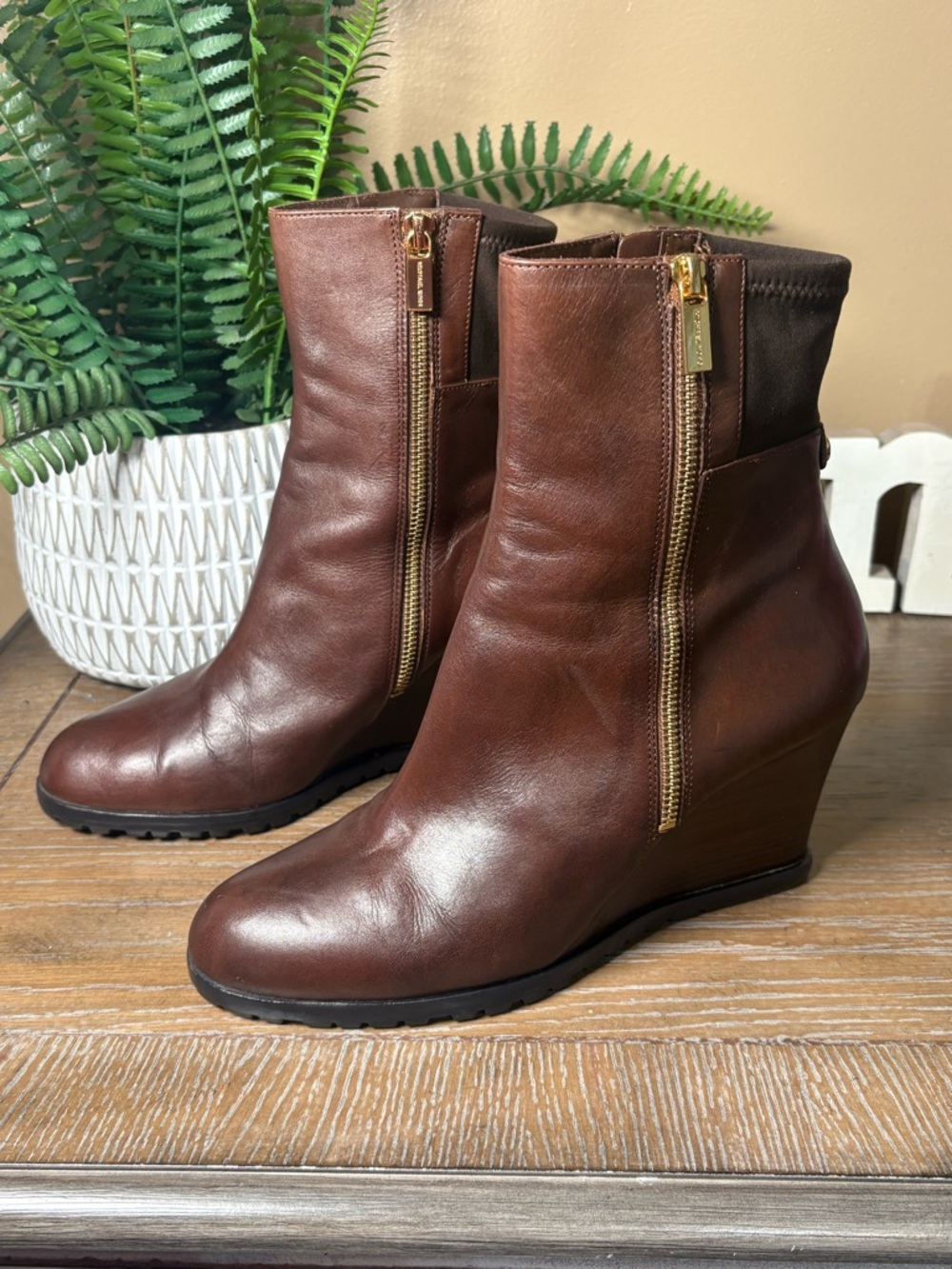 Michael Kors Aileen Wedge ankle boots, size 10 - Picture 7 of 12